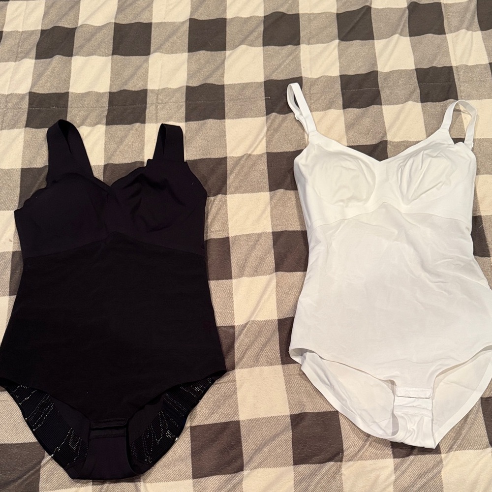 Honeylove Black and White Shapewear Set